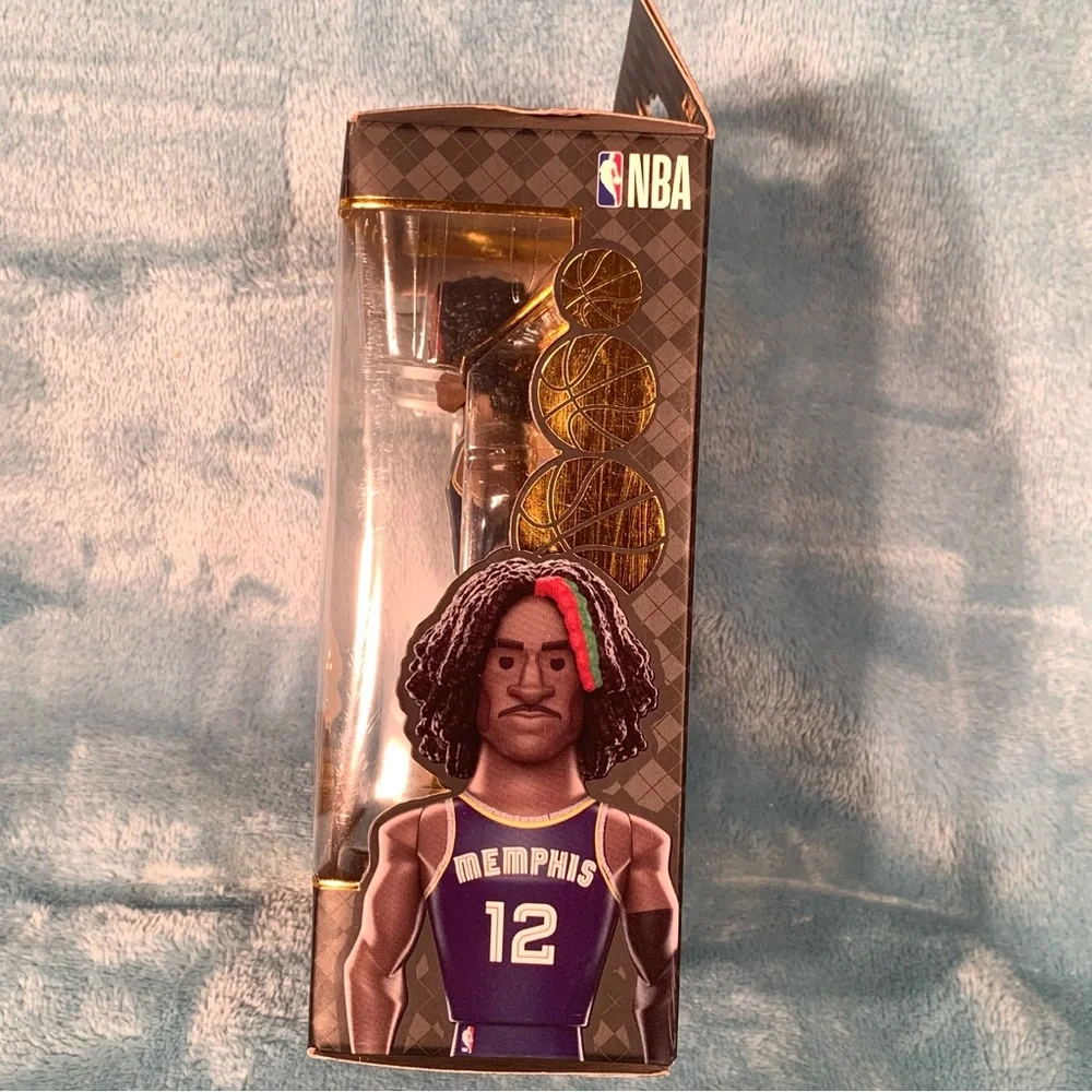 Funko Gold 5" Ja Morant  NBA (Memphis Grizzlies) Home Uniform Vinyl Figure NEW!! - Picture 5 of 5